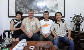 世界第一生命教練、全然心理學(xué)創(chuàng  )始人杰夫·艾倫一行到我公司參觀(guān)